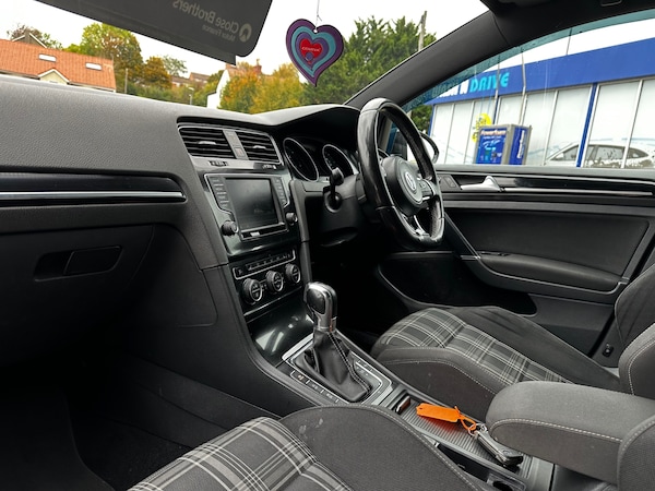 Used Volkswagen Golf 2016 for sale - 76232625: Photo 9