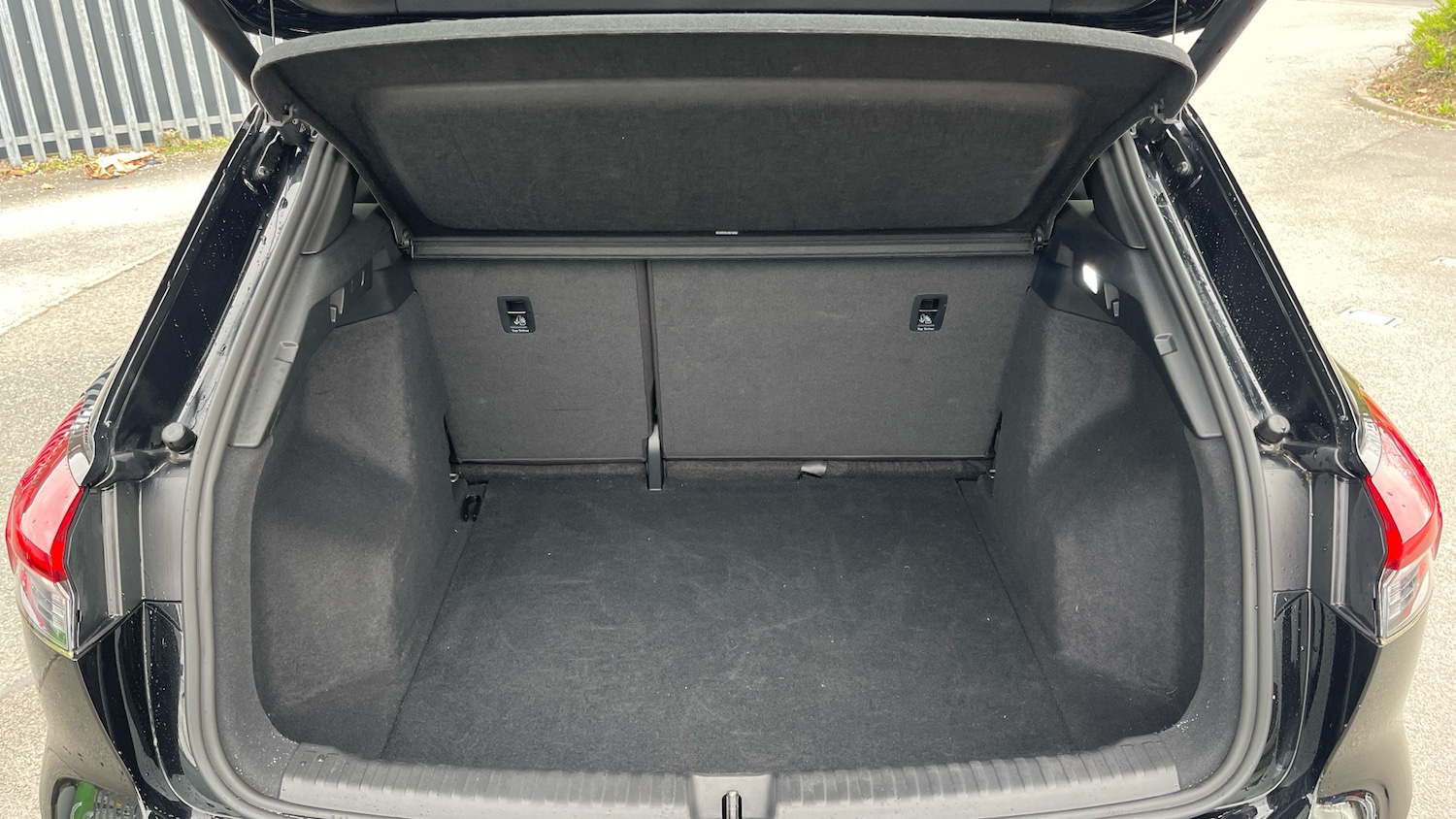 Used Audi Q4 e-tron 2023 for sale - 77837070: Photo 15