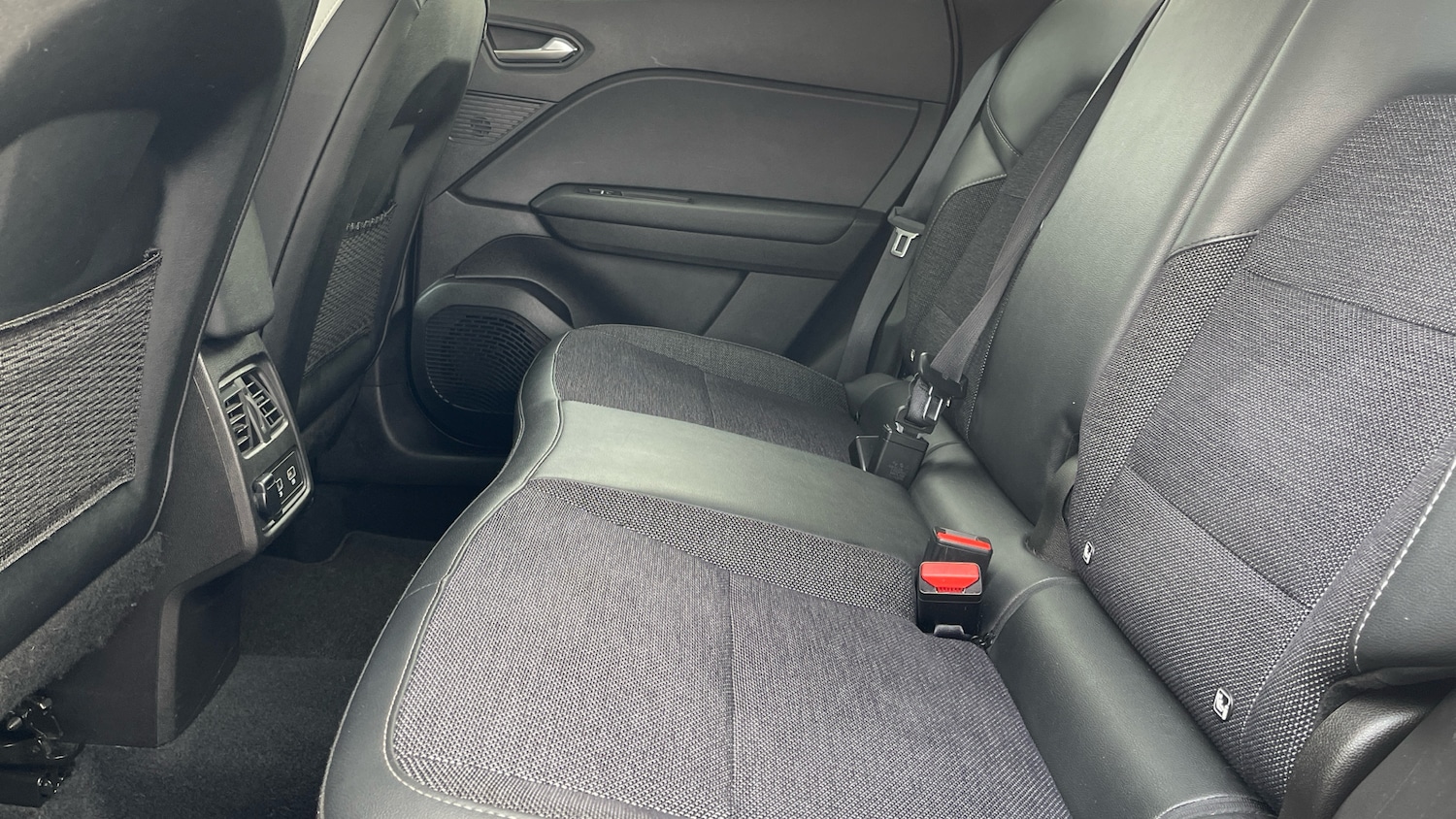 Used Renault Captur 2023 for sale - 77494622: Photo 14