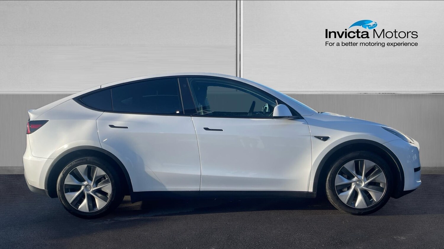 Used Tesla Model Y 2022 for sale - 76864142: Photo 2