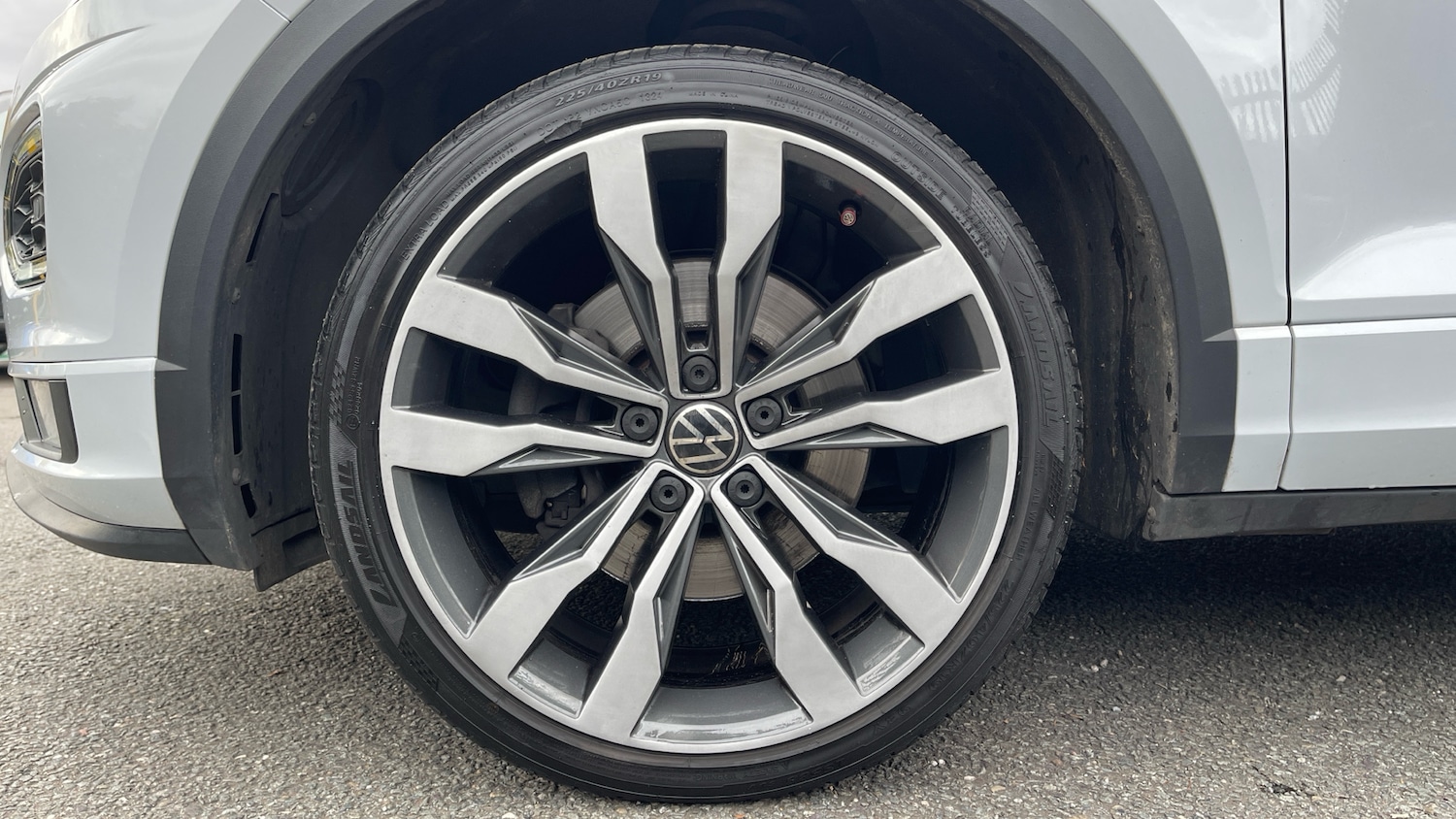 Used Volkswagen T-Roc for sale - 76346895: Photo 17