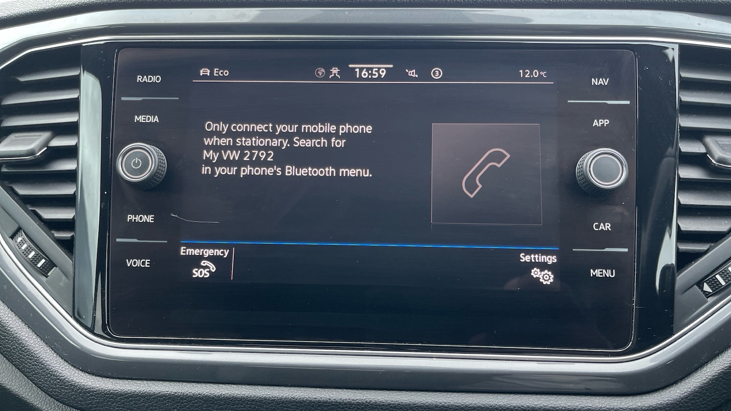 Used Volkswagen T-Roc for sale - 76346895: Photo 25