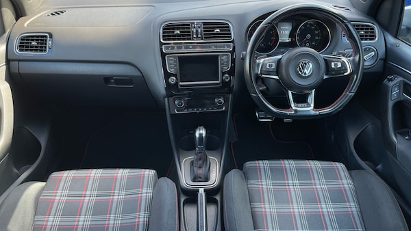 Used Volkswagen Polo 2015 for sale - 76082138: Photo 11
