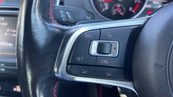 Used Volkswagen Polo 2015 for sale - 76082138: Photo 21