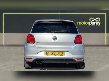 Used Volkswagen Polo 2015 for sale - 76082138: Photo