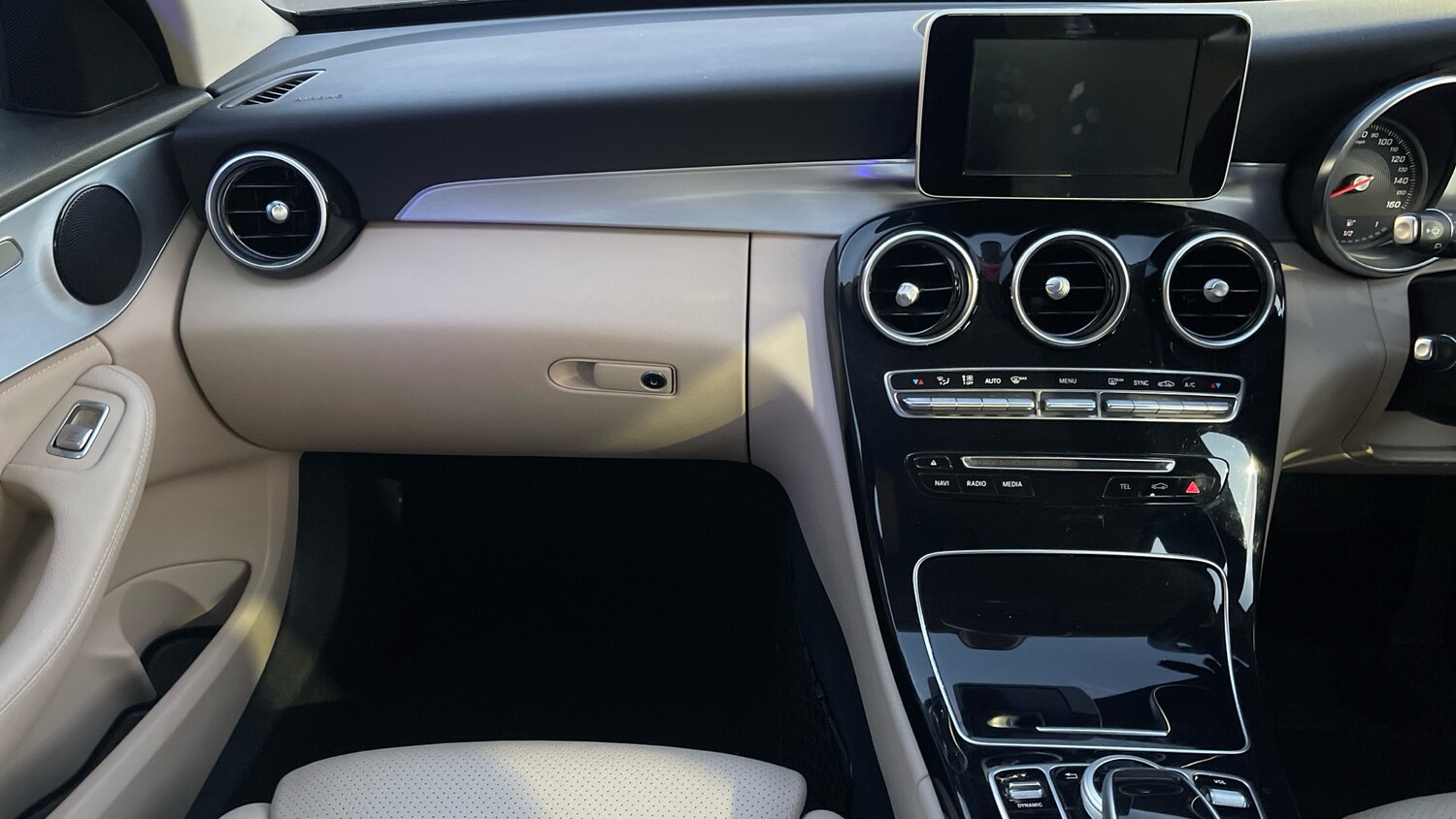 Used Mercedes-Benz C Class 2015 for sale - 77990416: Photo 12