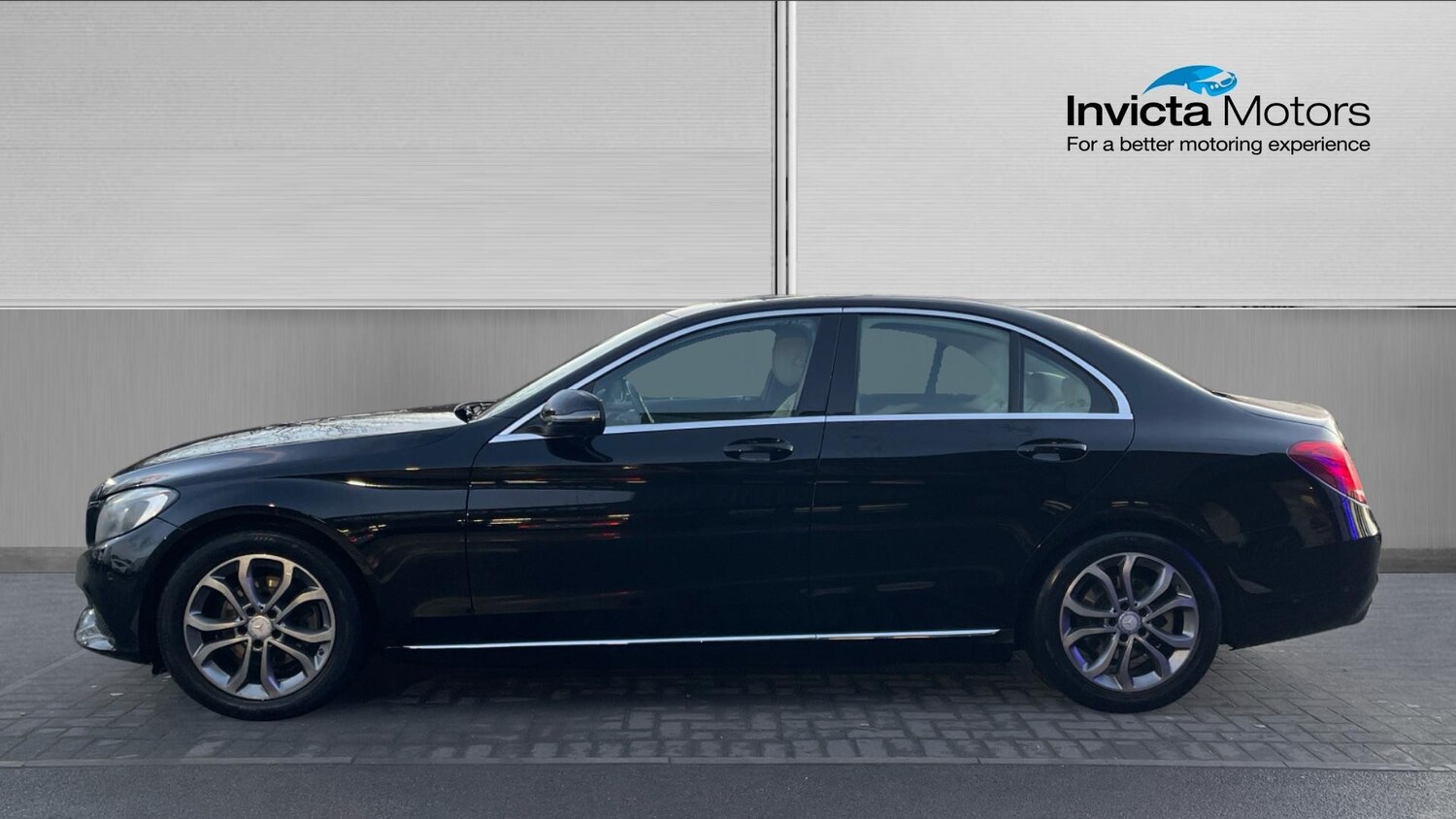 Used Mercedes-Benz C Class 2015 for sale - 77990416: Photo 6