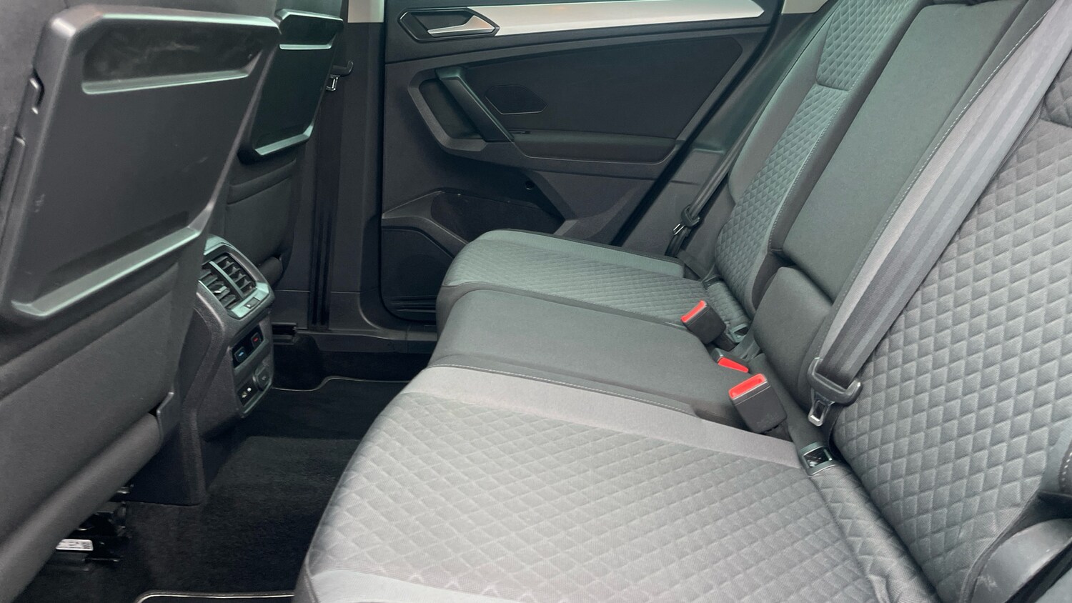 Used Volkswagen Tiguan 2018 for sale - 76482798: Photo 14