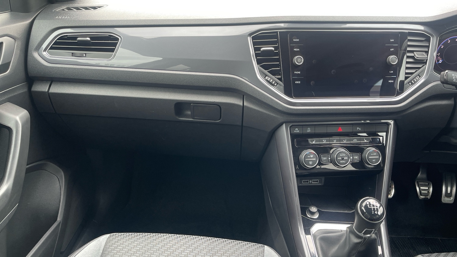 Used Volkswagen T-Roc 2019 for sale - 76149092: Photo 12