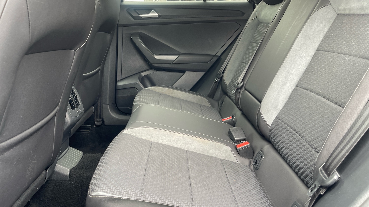 Used Volkswagen T-Roc 2019 for sale - 76149092: Photo 14