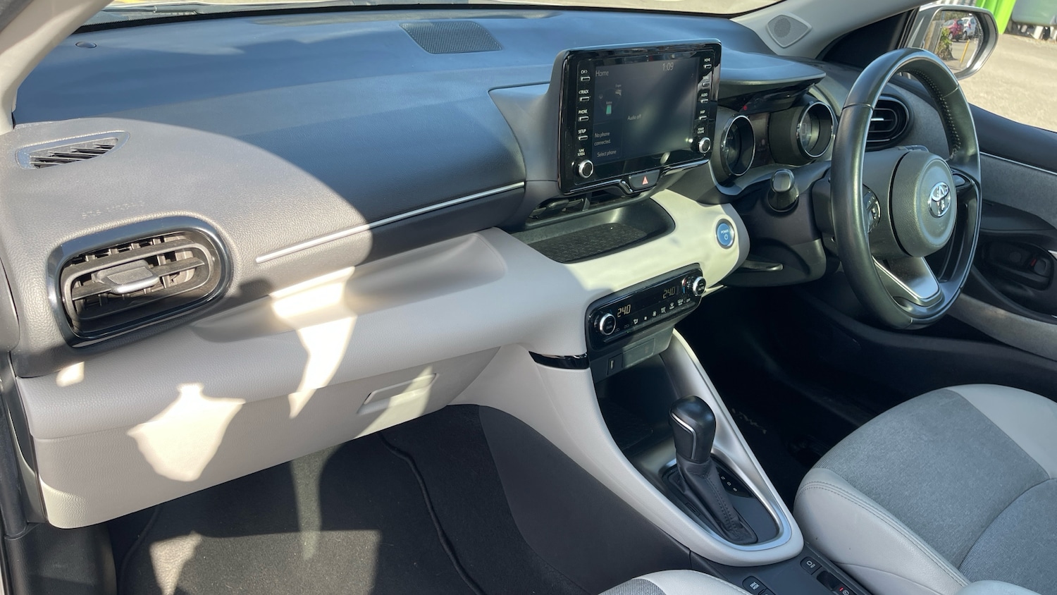 Used Toyota Yaris 2020 for sale - 77735627: Photo 10