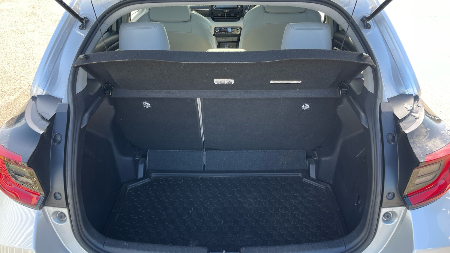 Used Toyota Yaris 2020 for sale - 77735627: Photo 15