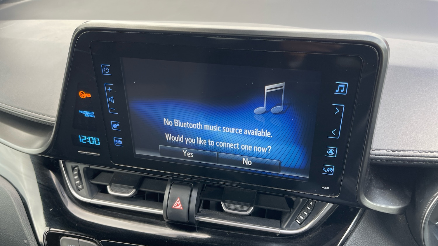 Used Toyota C-HR 2019 for sale - 76418488: Photo 24