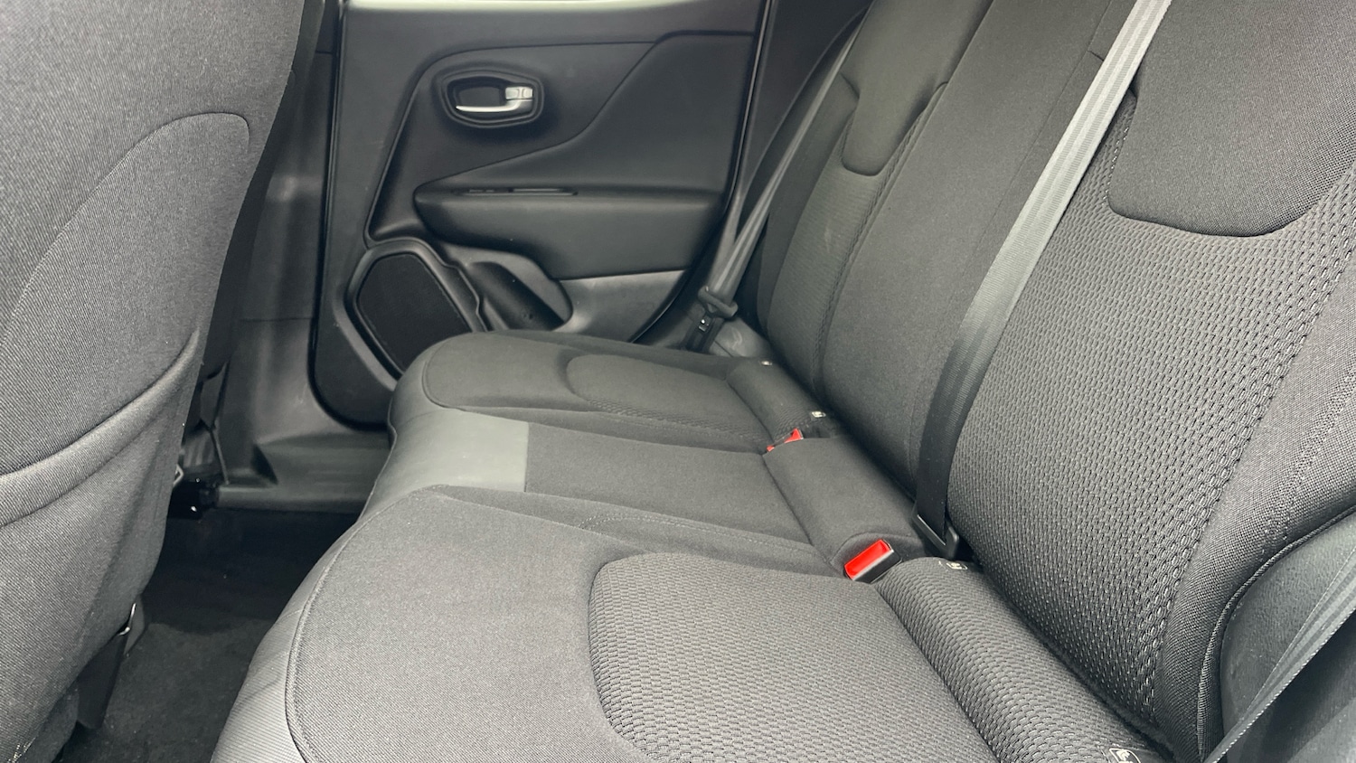 Used Jeep Renegade 2020 for sale - 76368823: Photo 14