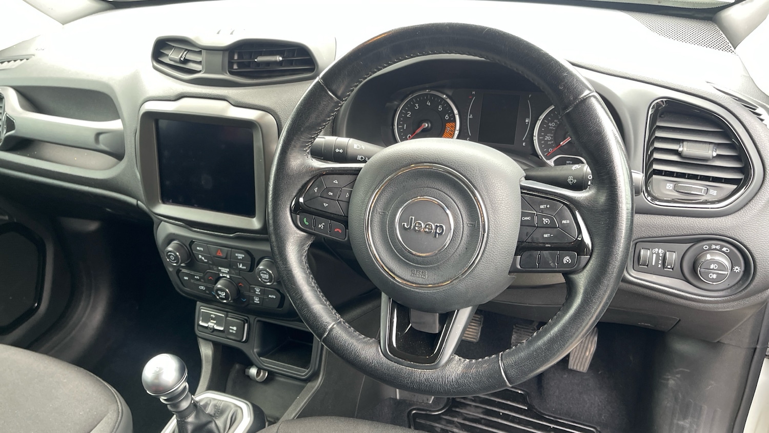 Used Jeep Renegade 2020 for sale - 76368823: Photo 9