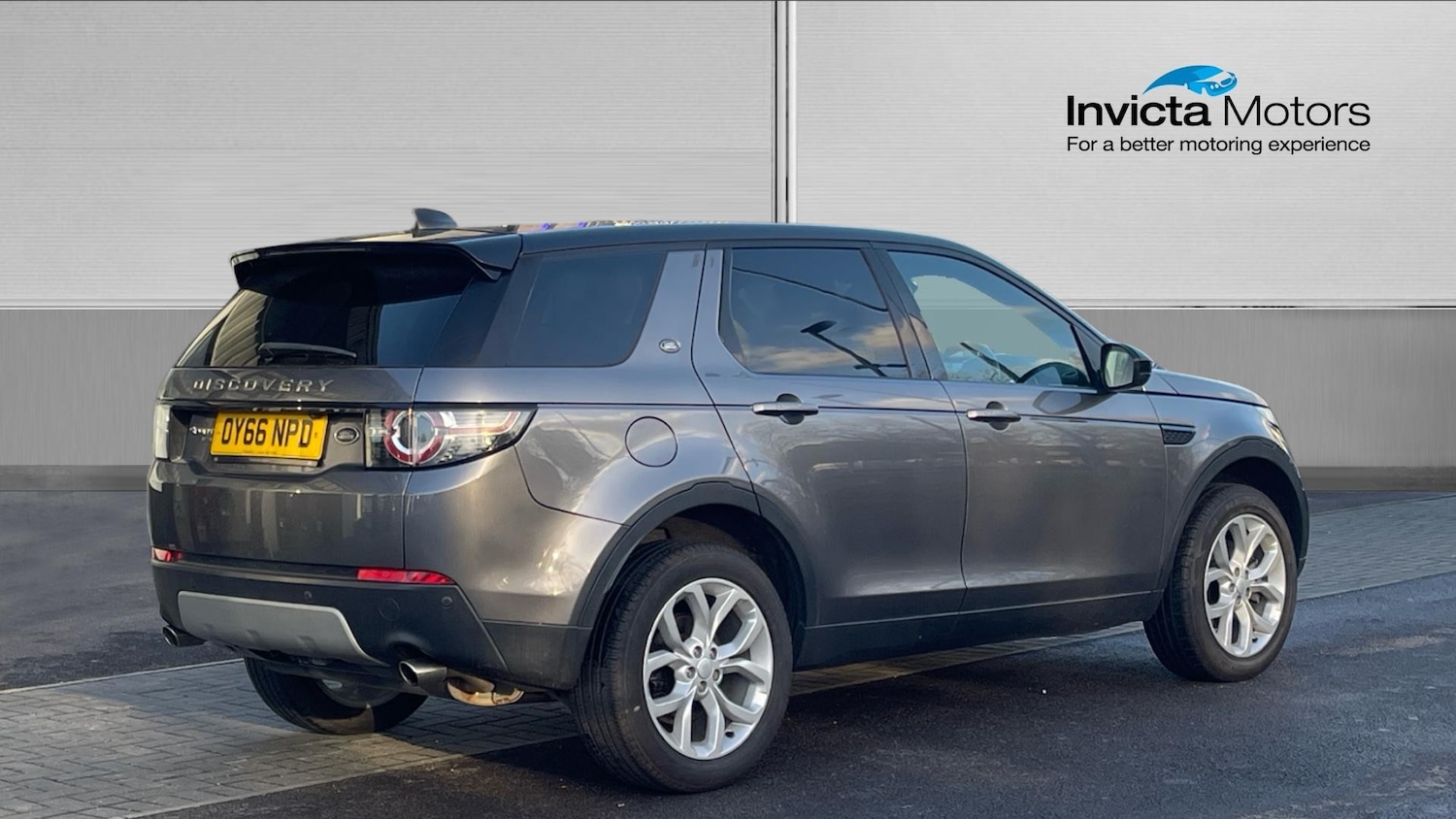 Used Land Rover Discovery Sport 2016 for sale - 77028209: Photo 3