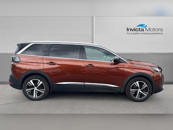 Used Peugeot 5008 2023 for sale - 79385781: Photo