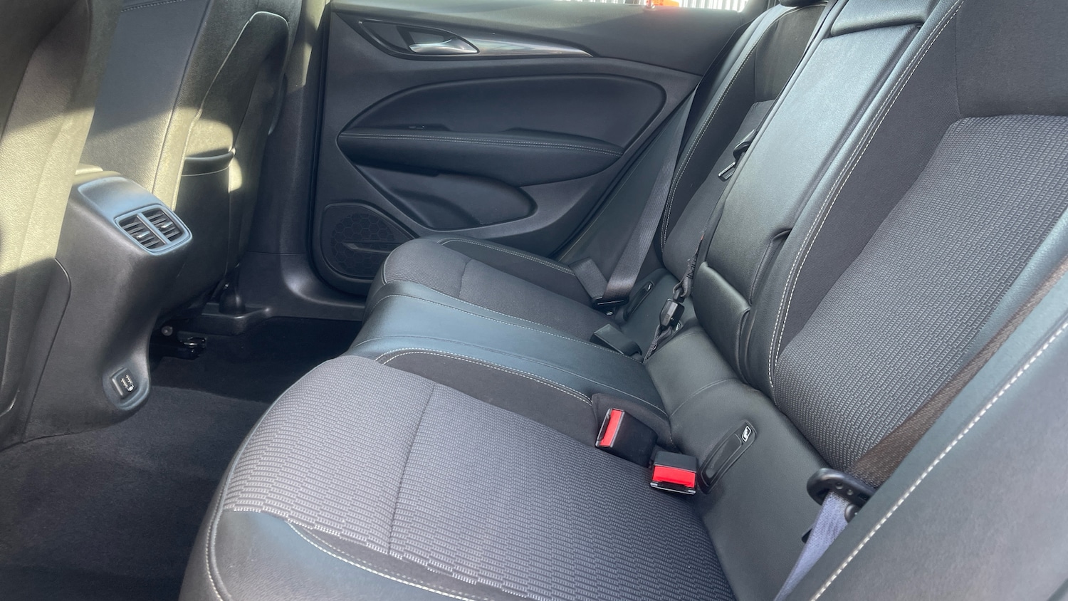 Used Vauxhall Insignia 2019 for sale - 76346944: Photo 14