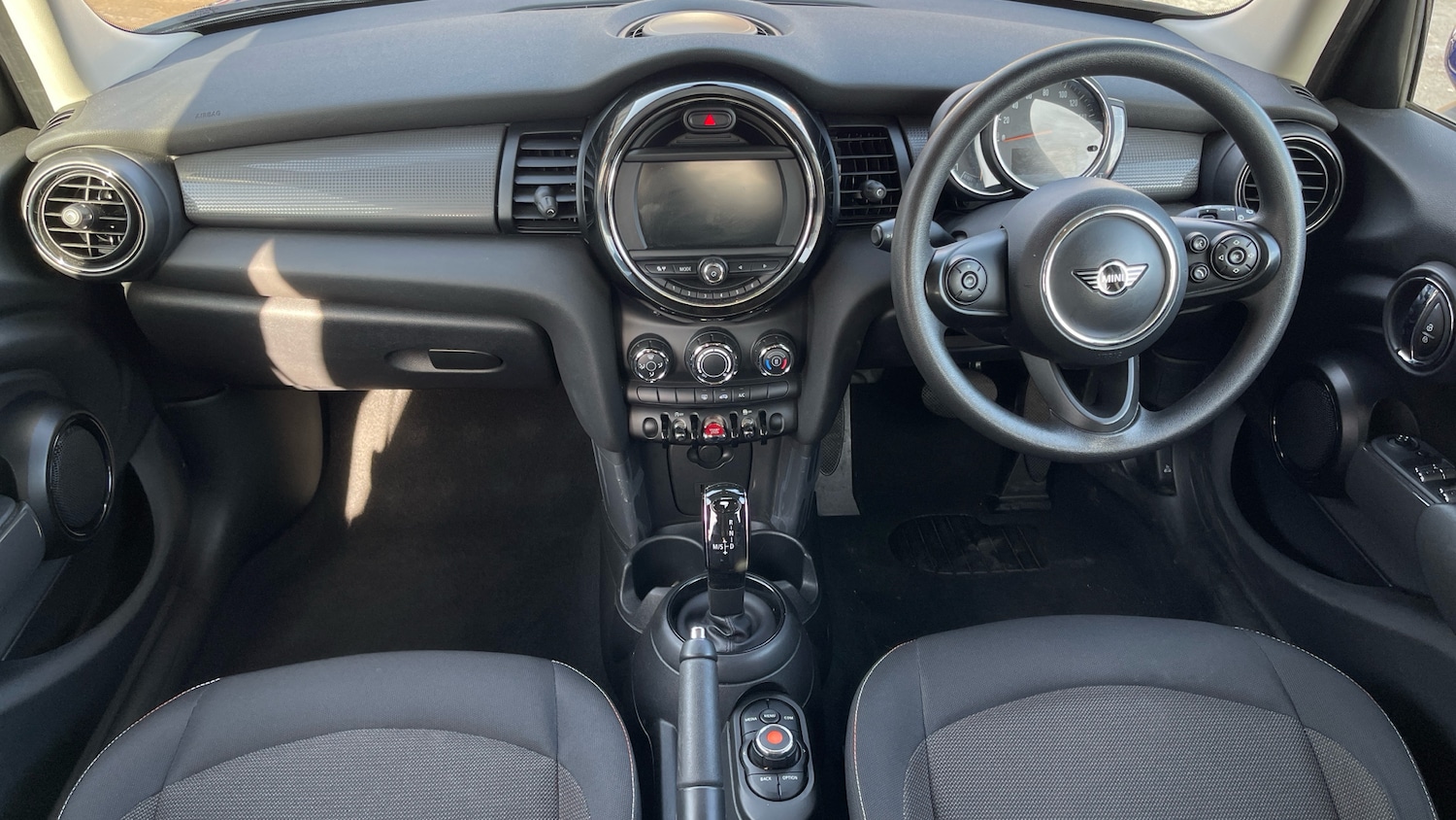 Used MINI Hatch 2020 for sale - 76368825: Photo 11