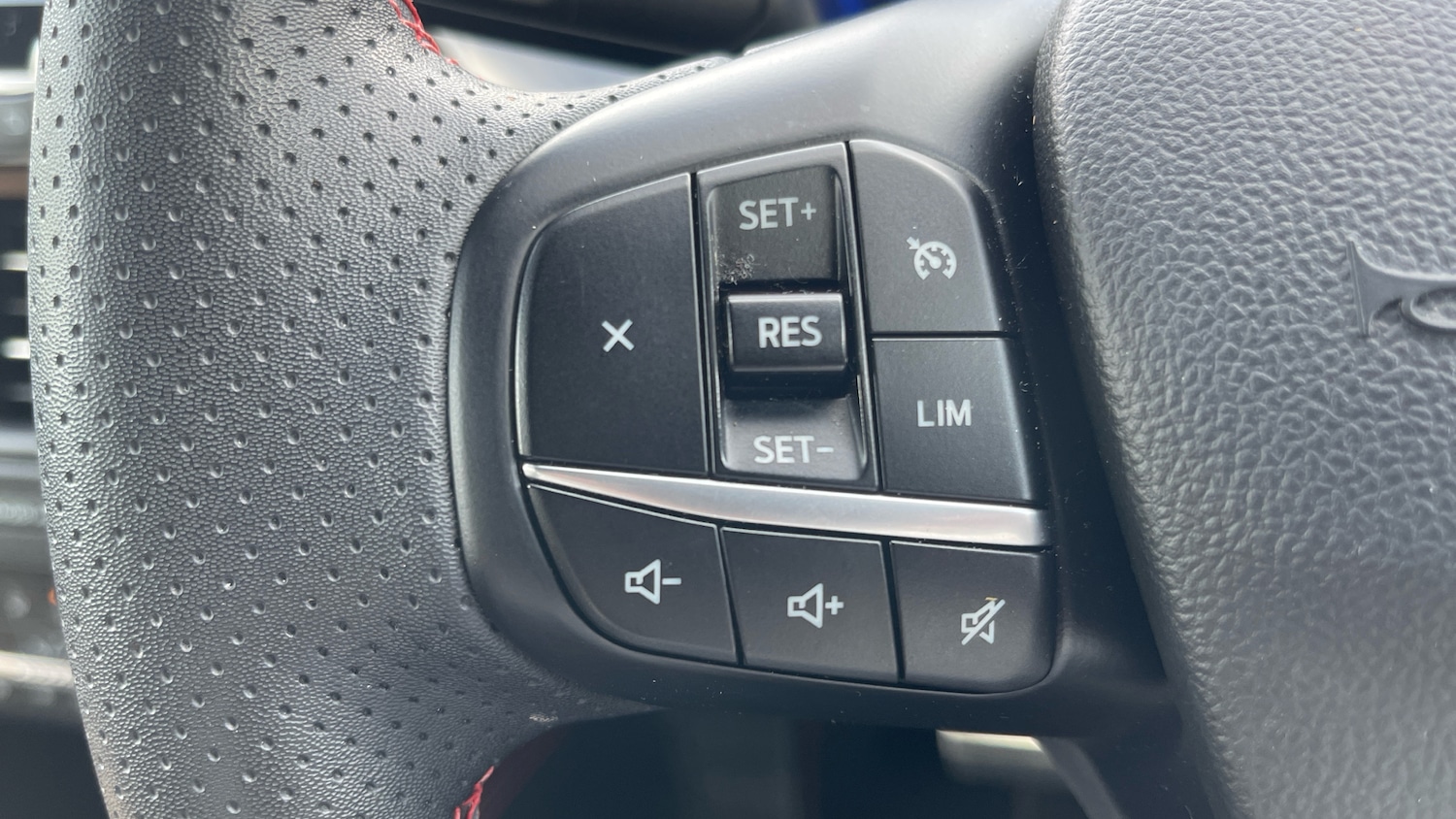 Used Ford Kuga 2023 for sale - 75898998: Photo 24