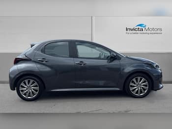 Used Toyota Yaris 2023 for sale - 79819312: Photo