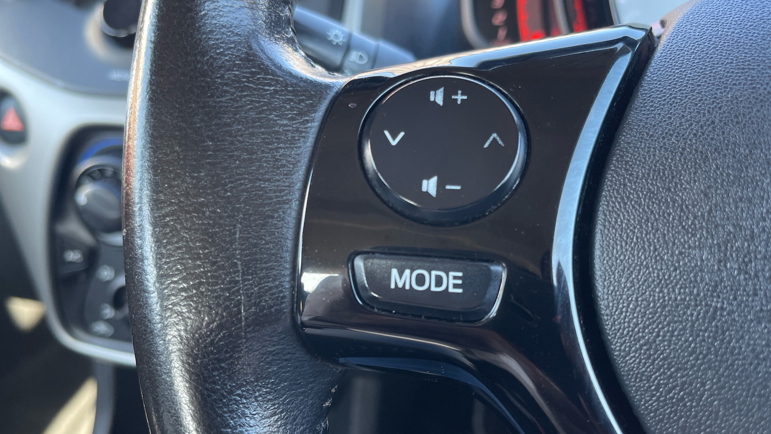 Used Toyota AYGO 2018 for sale - 75925313: Photo 25