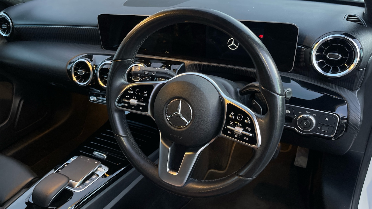 Used Mercedes-Benz A-Class 2018 for sale - 77342720: Photo 9