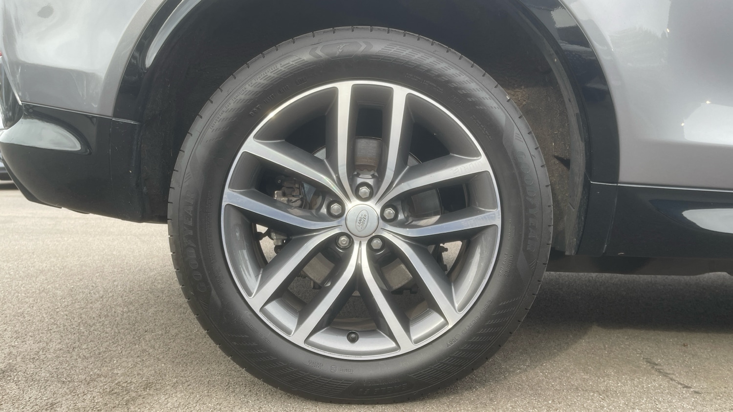 Used Land Rover Discovery Sport 2024 for sale - 78182530: Photo 19