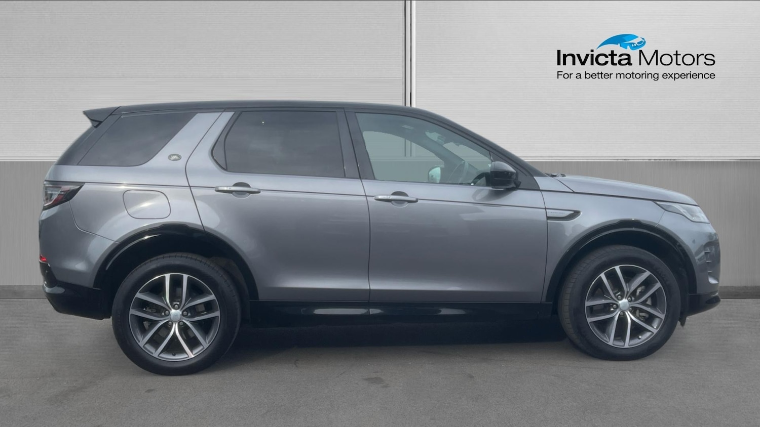Used Land Rover Discovery Sport 2024 for sale - 78182530: Photo 2