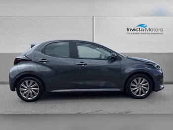 Used Toyota Yaris 2023 for sale - 79483120: Photo