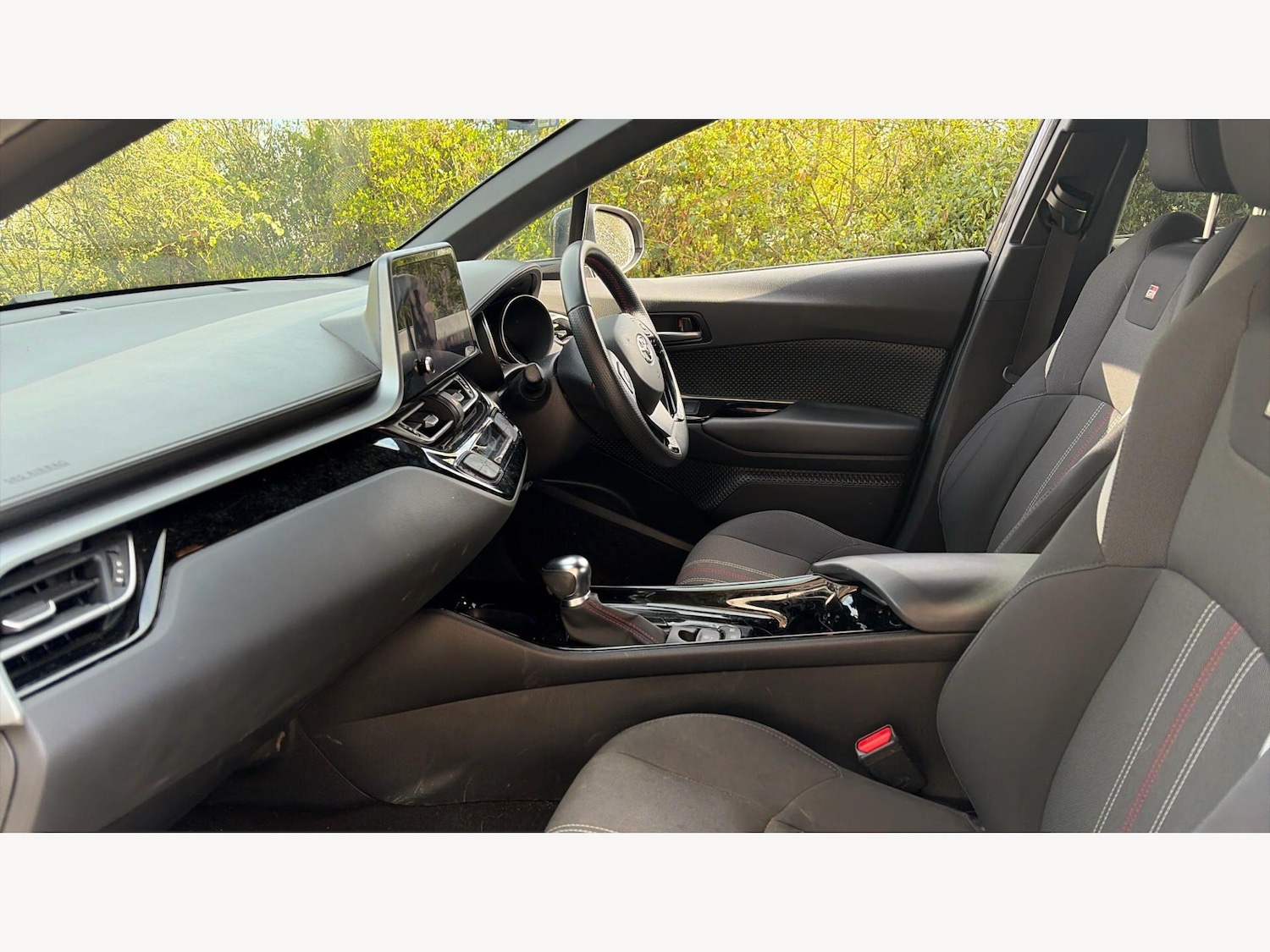 Used Toyota C-HR 2023 for sale - 78062897: Photo 12