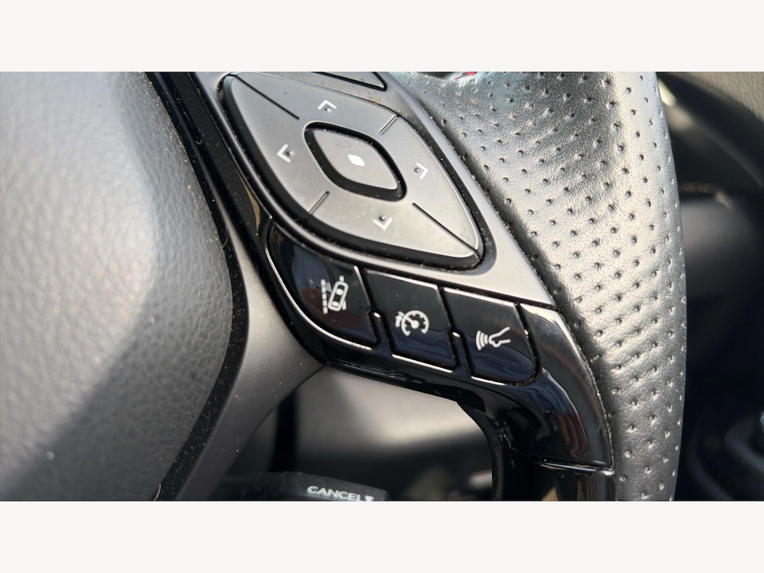 Used Toyota C-HR 2023 for sale - 78062897: Photo 23