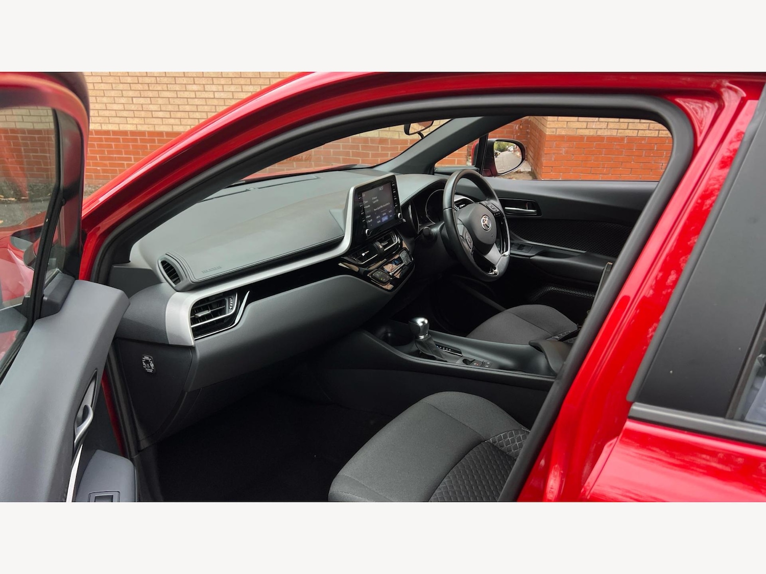 Used Toyota C-HR 2022 for sale - 76441391: Photo 12