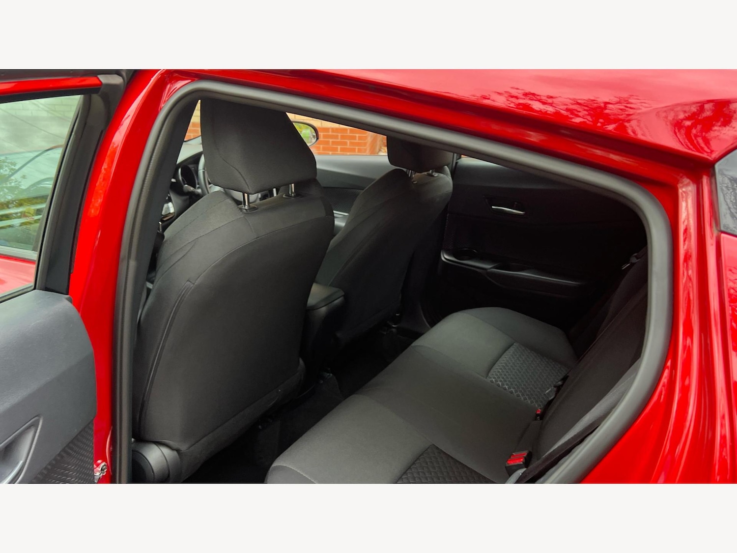 Used Toyota C-HR 2022 for sale - 76441391: Photo 15