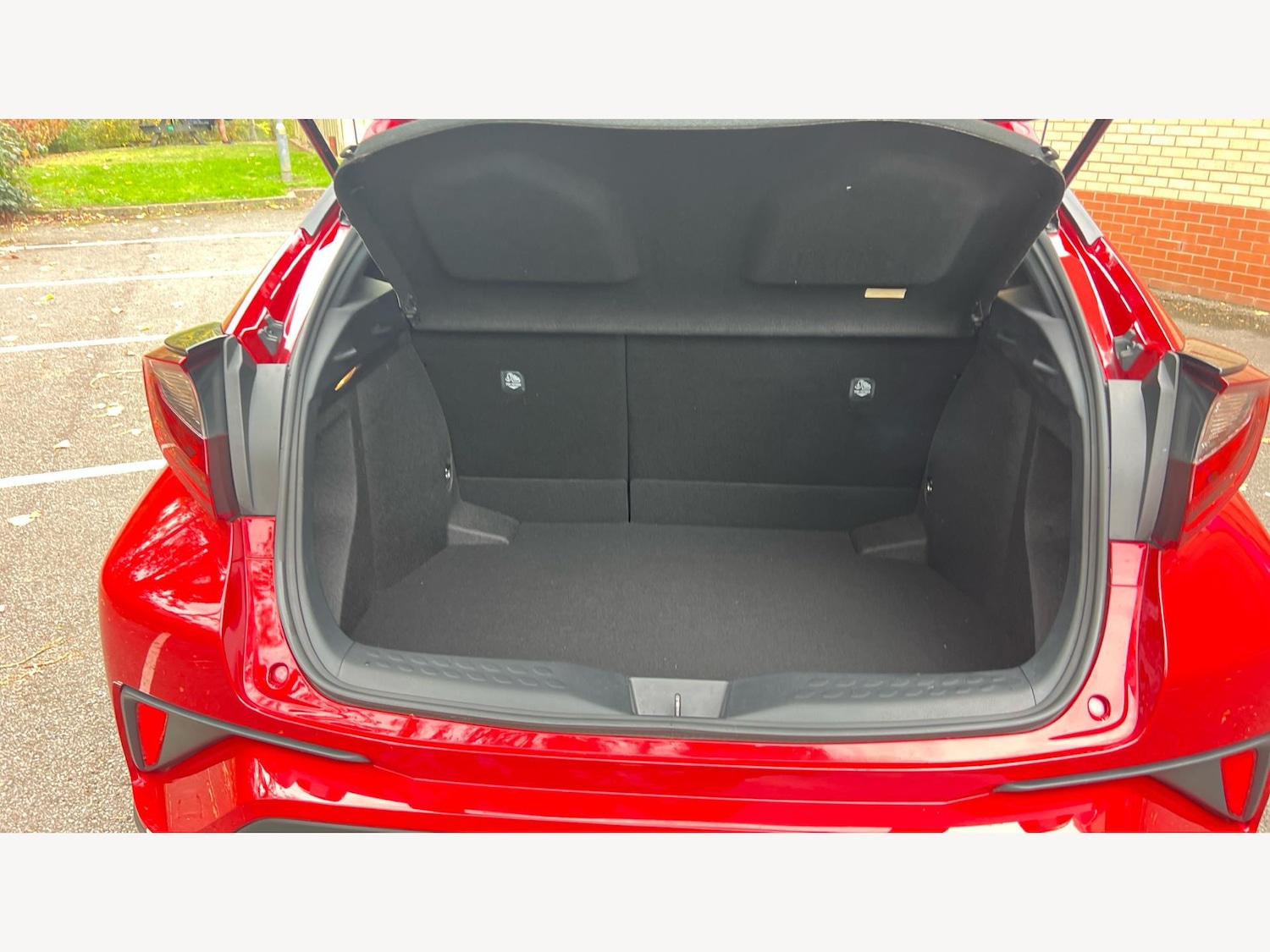 Used Toyota C-HR 2022 for sale - 76441391: Photo 16