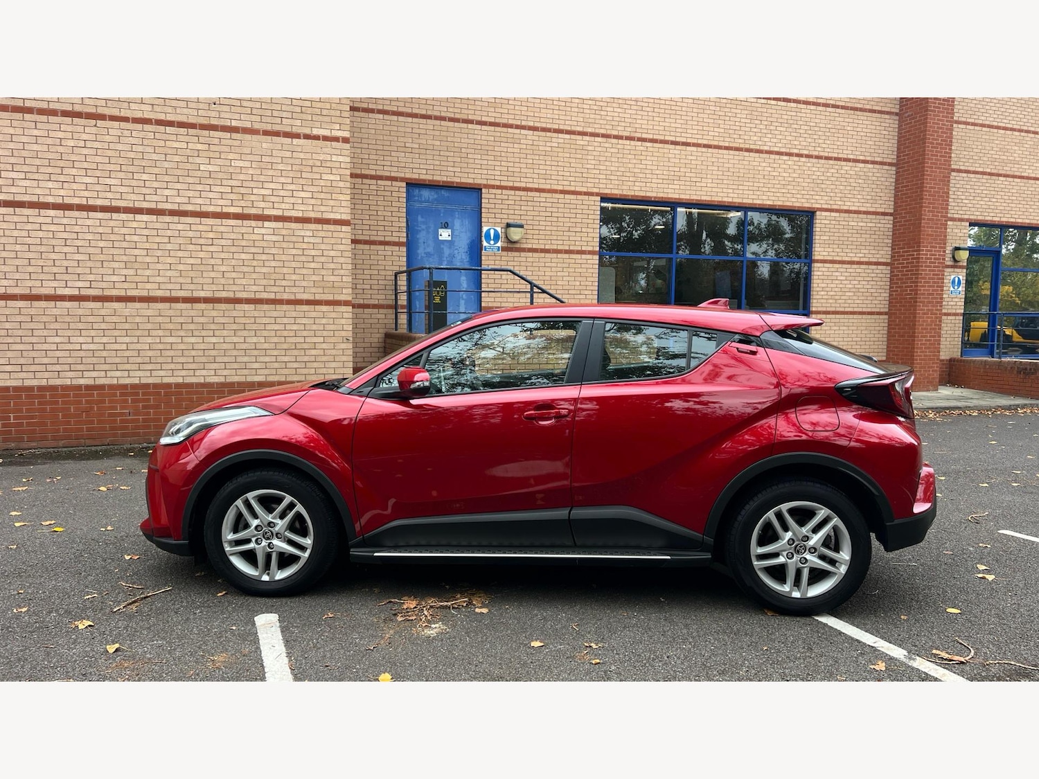 Used Toyota C-HR 2022 for sale - 76441391: Photo 19