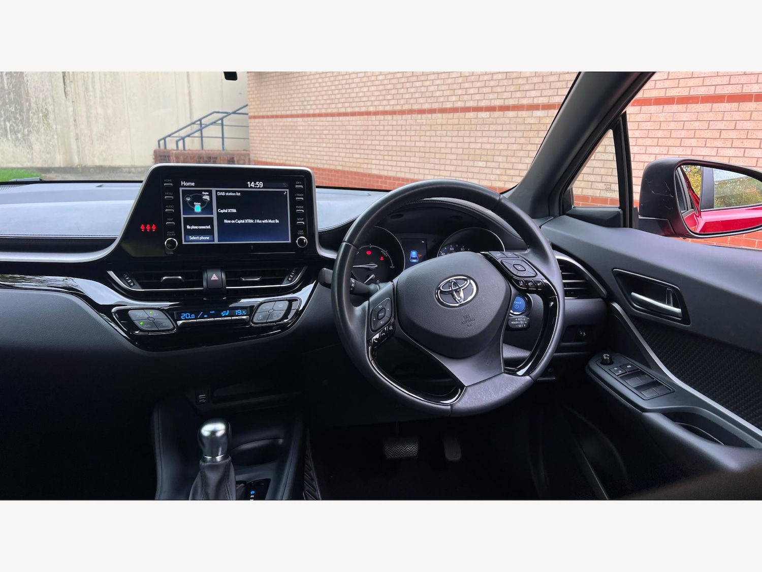 Used Toyota C-HR 2022 for sale - 76441391: Photo 8