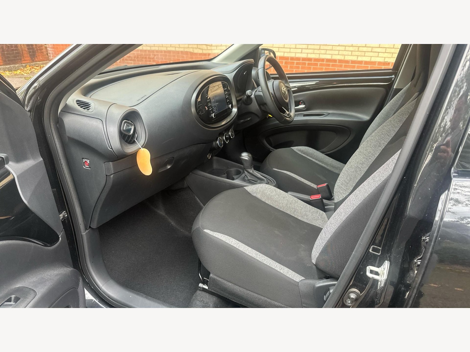 Used Toyota Aygo X 2022 for sale - 76398239: Photo 12