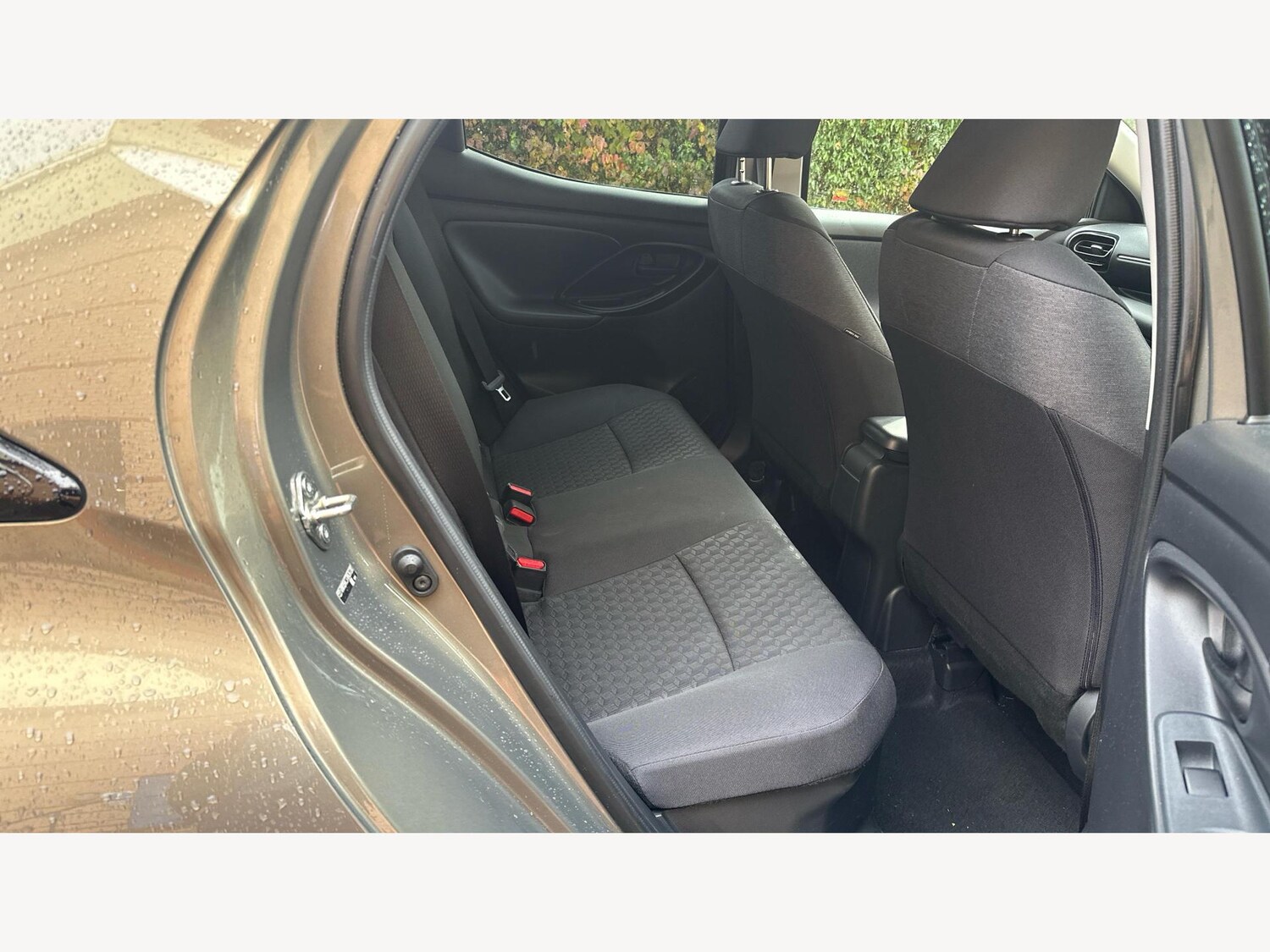 Used Toyota Yaris 2022 for sale - 76388058: Photo 14