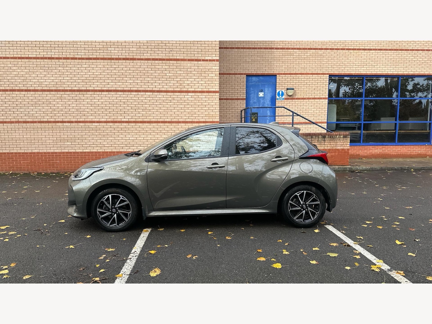 Used Toyota Yaris 2022 for sale - 76388058: Photo 19