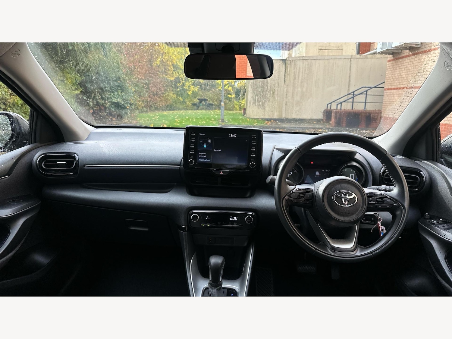 Used Toyota Yaris 2022 for sale - 76388058: Photo 7