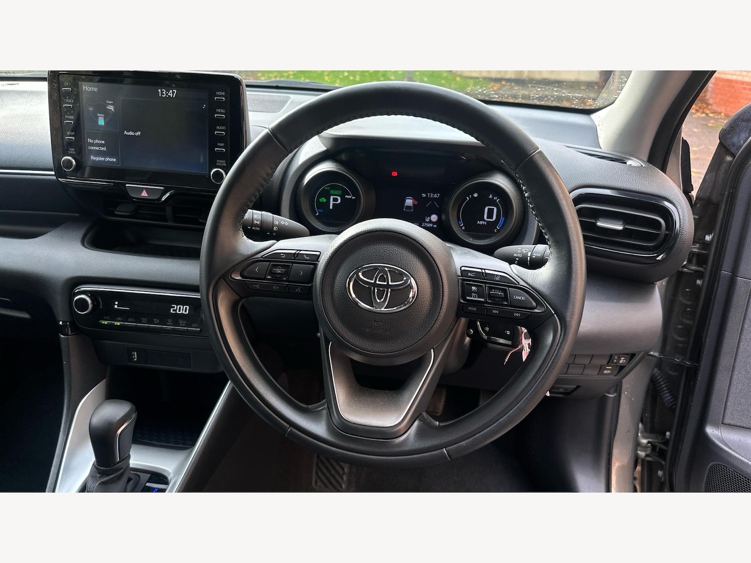 Used Toyota Yaris 2022 for sale - 76388058: Photo 8