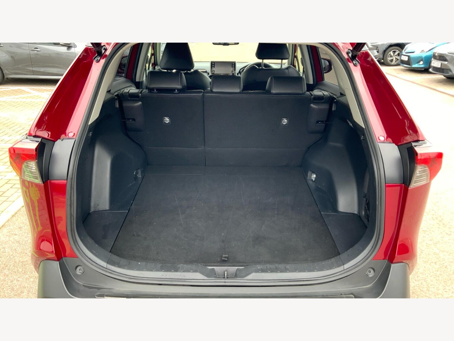 Used Toyota RAV4 2020 for sale - 76247331: Photo 16