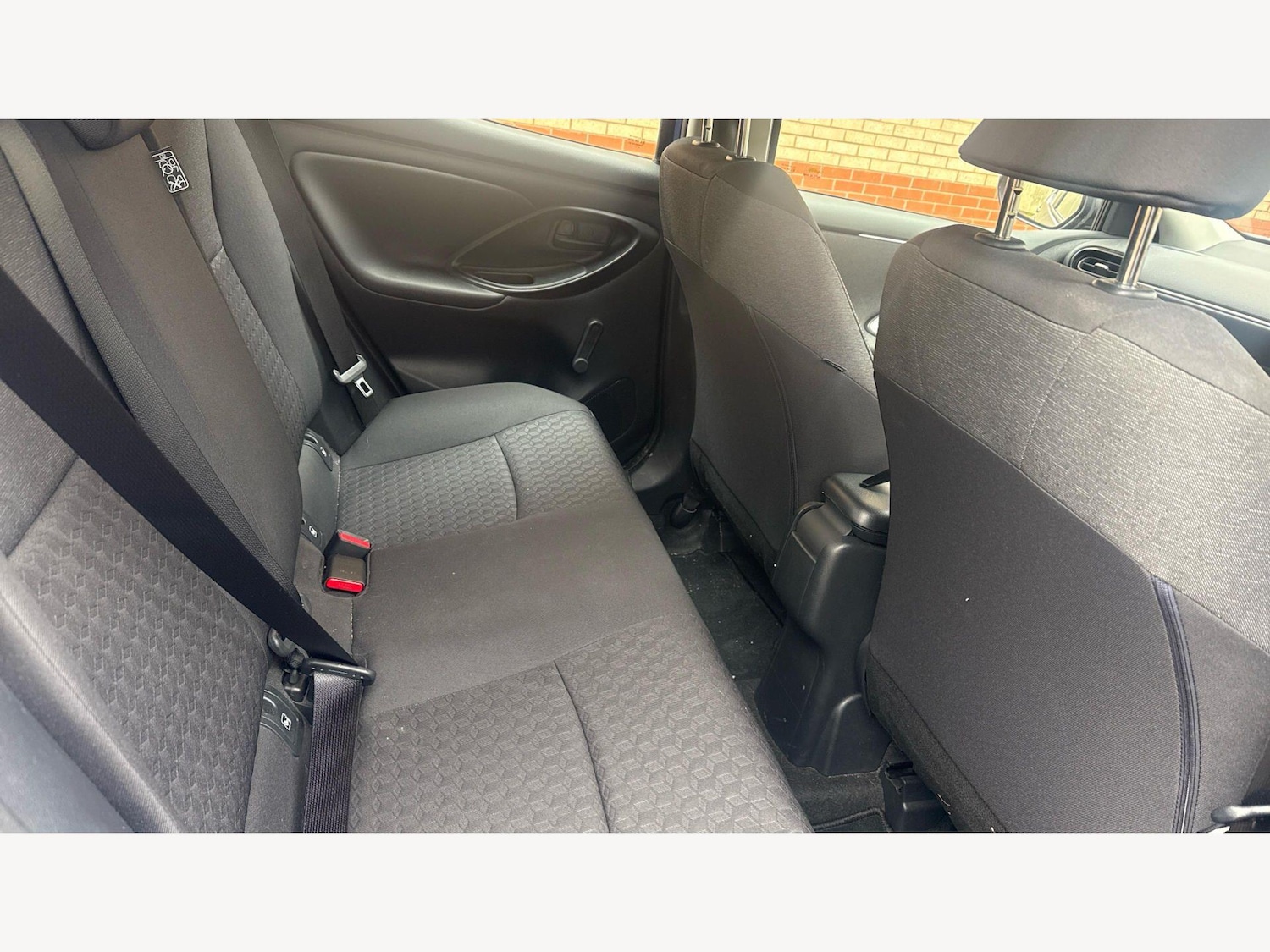 Used Toyota Yaris 2022 for sale - 77794228: Photo 14