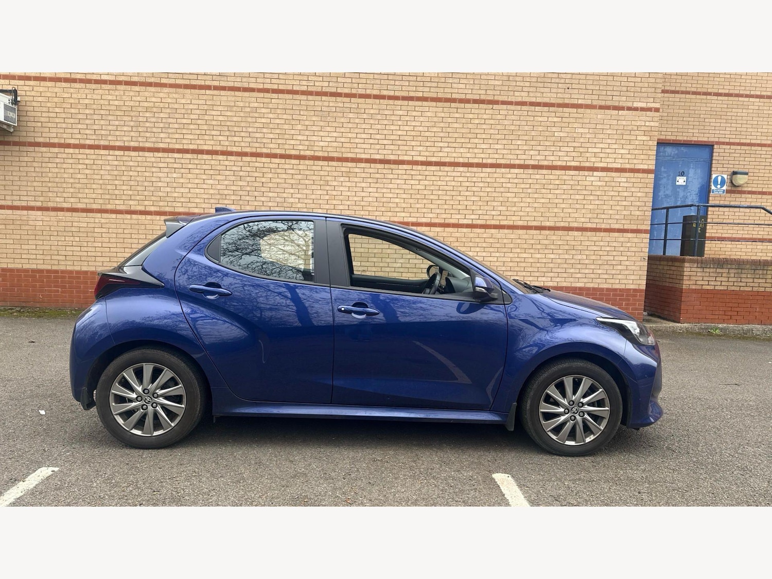 Used Toyota Yaris 2022 for sale - 77794228: Photo 18