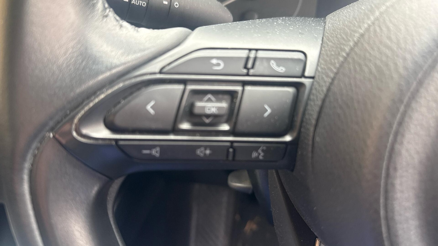 Used Toyota Yaris 2022 for sale - 77794228: Photo 34