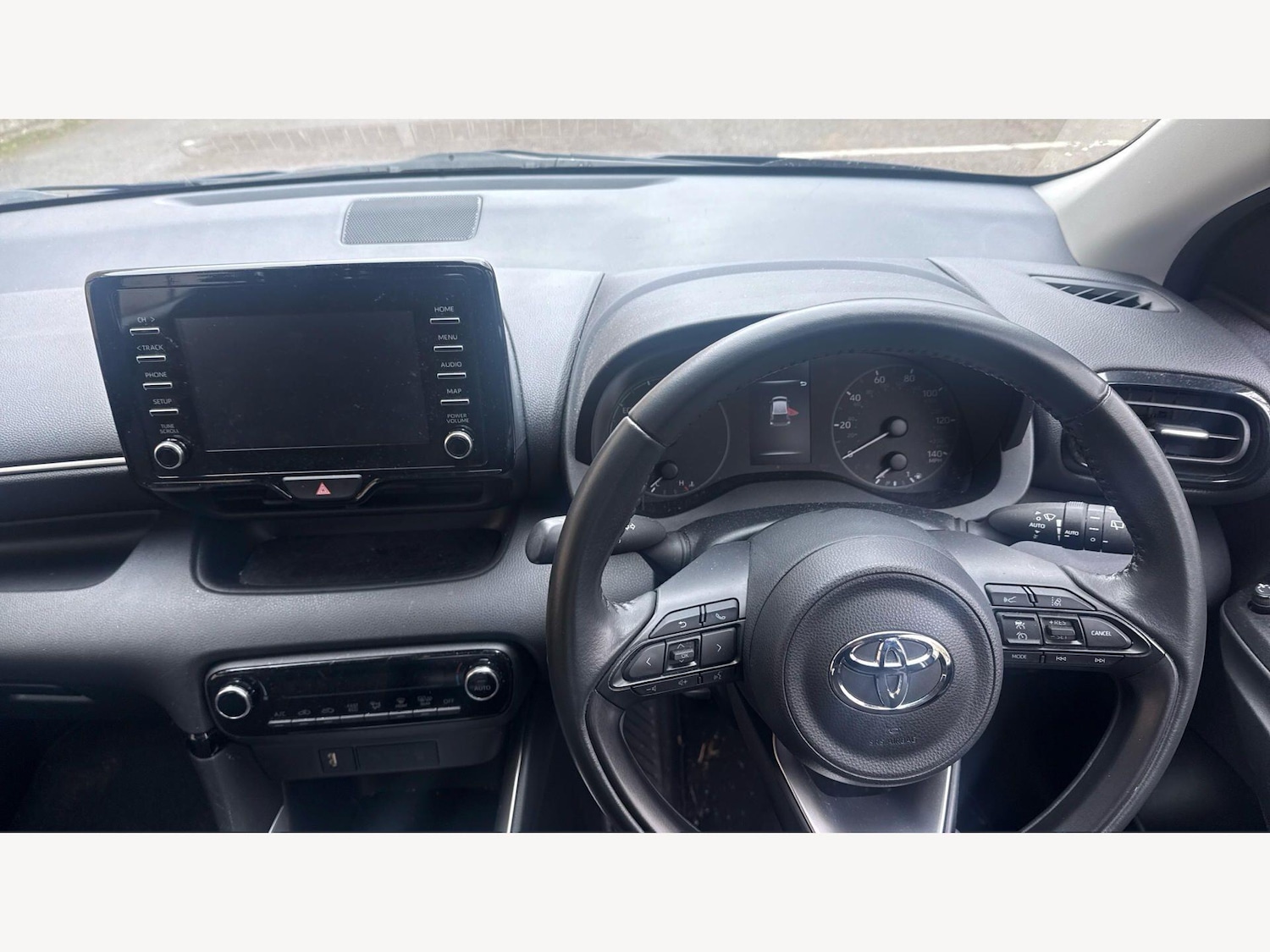 Used Toyota Yaris 2022 for sale - 77794228: Photo 8