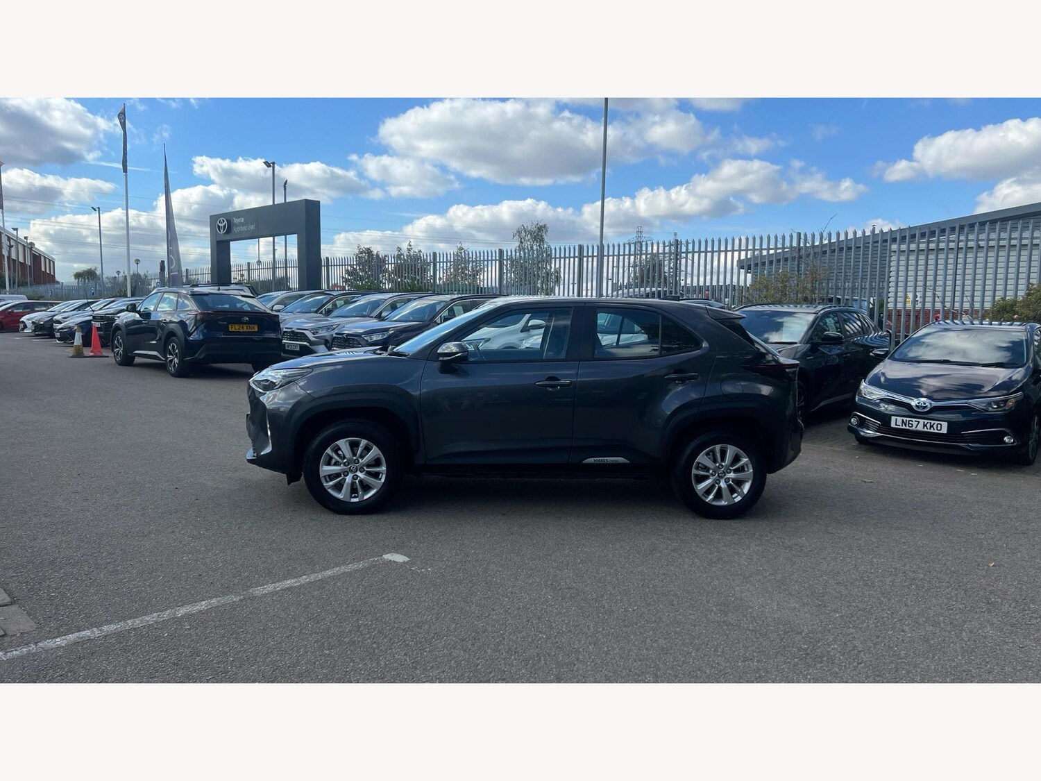 Used Toyota Yaris Cross for sale - 77242387: Photo 19