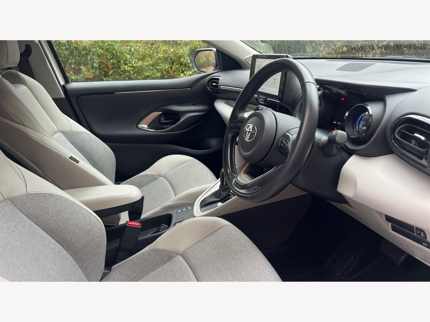 Used Toyota Yaris 2022 for sale - 76759638: Photo 13