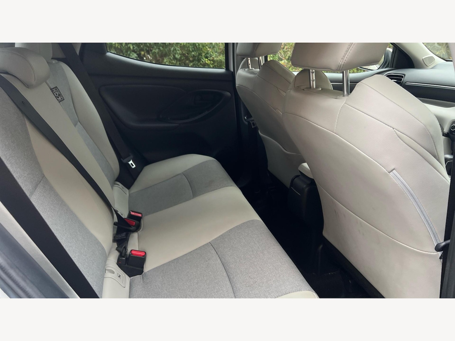 Used Toyota Yaris 2022 for sale - 76759638: Photo 14